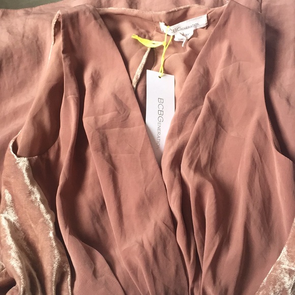 BCBG Dress. - Picture 6 of 7